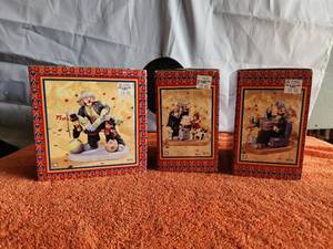 lot 74 image: Lot of 3 Vintage Collectible Emmett Kelly Jr. Figurine - with box - (H8)