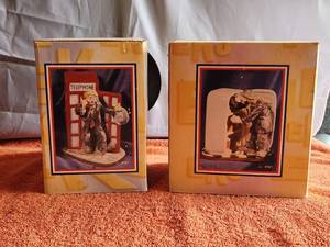 lot 92 image: Lot of 2 Vintage Collectible Emmett Kelly Jr. Figurine - with box - (Q17)