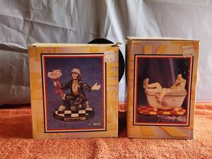 lot 96 image: Lot of 2 Vintage Collectible Emmett Kelly Jr. Figurine - with box - (S19)