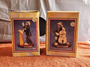 lot 102 image: Lot of 2 Vintage Collectible Emmett Kelly Jr. Figurine - with box - (V22)