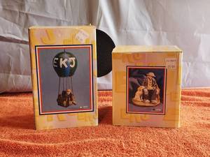 lot 106 image: Lot of 2 Vintage Collectible Emmett Kelly Jr. Figurine - with box - (X24)