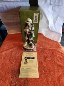 lot 60 image: Vintage Collectible Emmett Kelly Jr. Figurine - Sweeping Up - signed - with box - (A1)