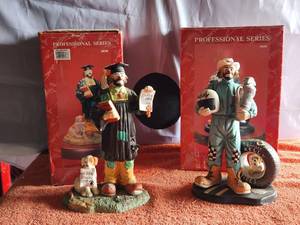 lot 124 image: Lot of 2 Vintage Collectible Emmett Kelly Jr. Figurine - with box - (h)