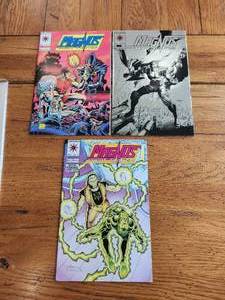 lot 99 image: Vintage lot of 3 - Valiant Comics - Magnus Robot Fighter - vintage selection -
