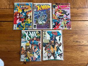 lot 123 image: Vintage lot of 5 - Marvel Comics - X-Men & Heroes for Hope X-Men