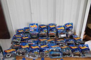 lot 13 image: Hot Wheels