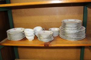 lot 42 image: vintage Winterling Bavaria porcelain, dinner set,