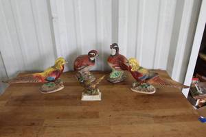 lot 47 image: vintage porcelain or ceramic pheasant figurines and vintage set of Lefton China Bob White quail