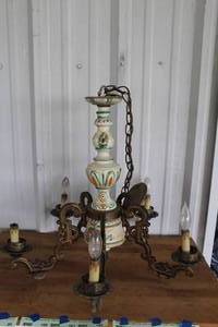 lot 98 image: vintage Italian Capodimonte style chandelier