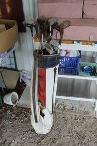 lot 102 image: vintage set of golf clubs  see pictures took pictures of all