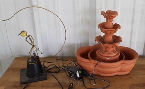 lot 178 image: Gordon Bradt Kinetic Sculpture, specifically known as The Golfer and tabletop fountain see video on the golfer at work he is to cute