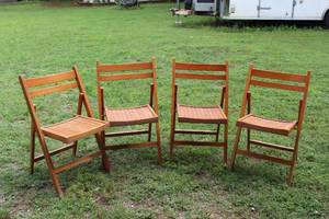 lot 361 image: 4-vintage wooden deck folding chairs.