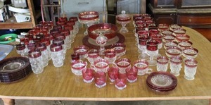 lot 394 image: large set of vintage Kings Crown glassware,