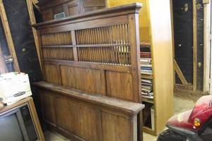 lot 402 image: vintage Stickley style Mission Arts and Crafts oak bed frame