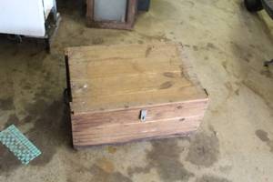 lot 419 image: Wood crate bottom needs to be restored