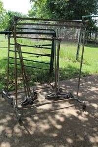 lot 420 image: 4 rolling clothes racks