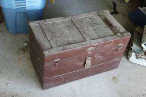 lot 445 image: vintage wooden trunk