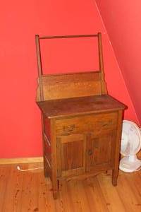 lot 498 image: antique oak washstand with a towel bar