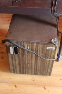 lot 505 image: Avanti brand compact refrigerator