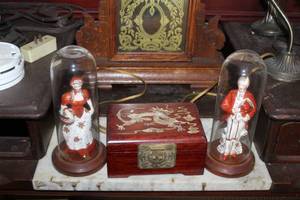 lot 521 image: vintage figurines displayed under glass parlor domes, also known as bell jars and vintage Chinese rosewood jewelry box featuring mother-of-pearl dragon inlay and brass hardware with lock and key