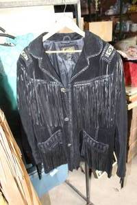 lot 577 image: Scully size 46 Mens Boar Suede Leather Fringe Jacket