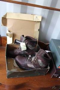 lot 609 image: Game Winner brand hunting boots size10 with tags