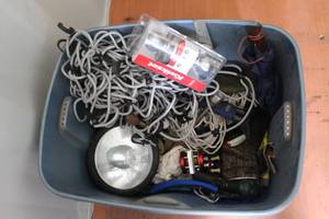 lot 621 image: Tote full of miscellaneous items see pictures for details
