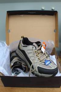 lot 642 image: Skechers Mens size 10 extra wide fit