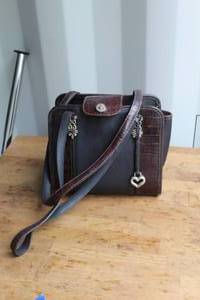 lot 658 image: Brighton black pebble leather shoulder bag