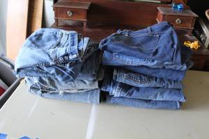 lot 696 image: Blue jeans 44x30 and up