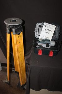 lot 11 image: Bosch GOL 26 D Professional Optical Level and SitePro Fiberglass Heavy Duty Tripod 01-WDF20-DCB