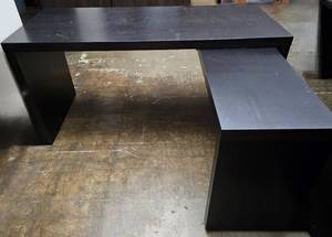 lot 211 image: Black Wooden L Shaped Desk 59.5x26x33