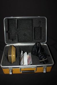 lot 17 image: Topcon Hiper SR GNSS receiver Kit and case