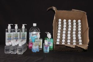 lot 32 image: Large quantity of Hand Sanitizer&nbsp
