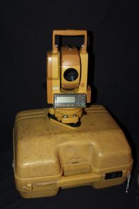 lot 63 image: Topcon GTS-2110 Series total Station