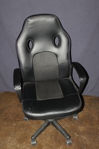 lot 196 image: Adjustable leather office chair