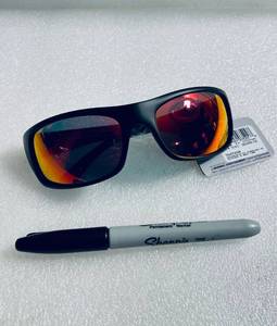 lot 93 image: New With Tags West Loop Sunglasses 10264998.FWG, Black - As Shown