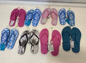 lot 287 image: Lot Of 8 - Mixed Size Small, Medium & Large Flip Flops - In Style & Condition As Shown