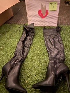 lot 386 image: Size 7 Womens Tall High Heels - In Style & Condition As Shown