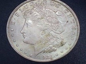 lot 10 image: 1921 Silver Morgan Dollar