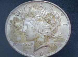 lot 31 image: 1924 Silver Peace Dollar