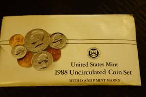lot 68 image: 1988 Uncirculated Coin Set - DP Mint
