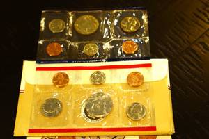 lot 70 image: 1986 Uncirculated Coin Set - DP Mint
