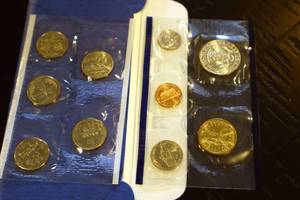 lot 73 image: 2000 Uncirculated Coin Set - P Mint