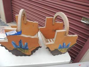 lot 66 image: Texas bluebonnets magazine holder x 2