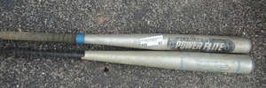 lot 82 image: Softball bats Aluminum Powerflite and Worth Ballbuster ALS4 33