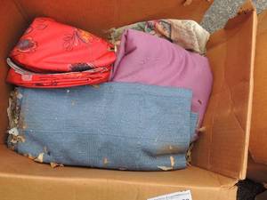 lot 89 image: Assorted fabrics