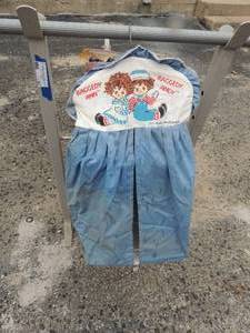 lot 97 image: Raggedy Ann and Andy diaper keeper