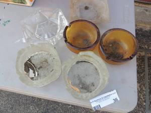 lot 36 image: Vintage ashtrays