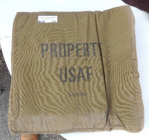 lot 122 image: USAF seat cushion